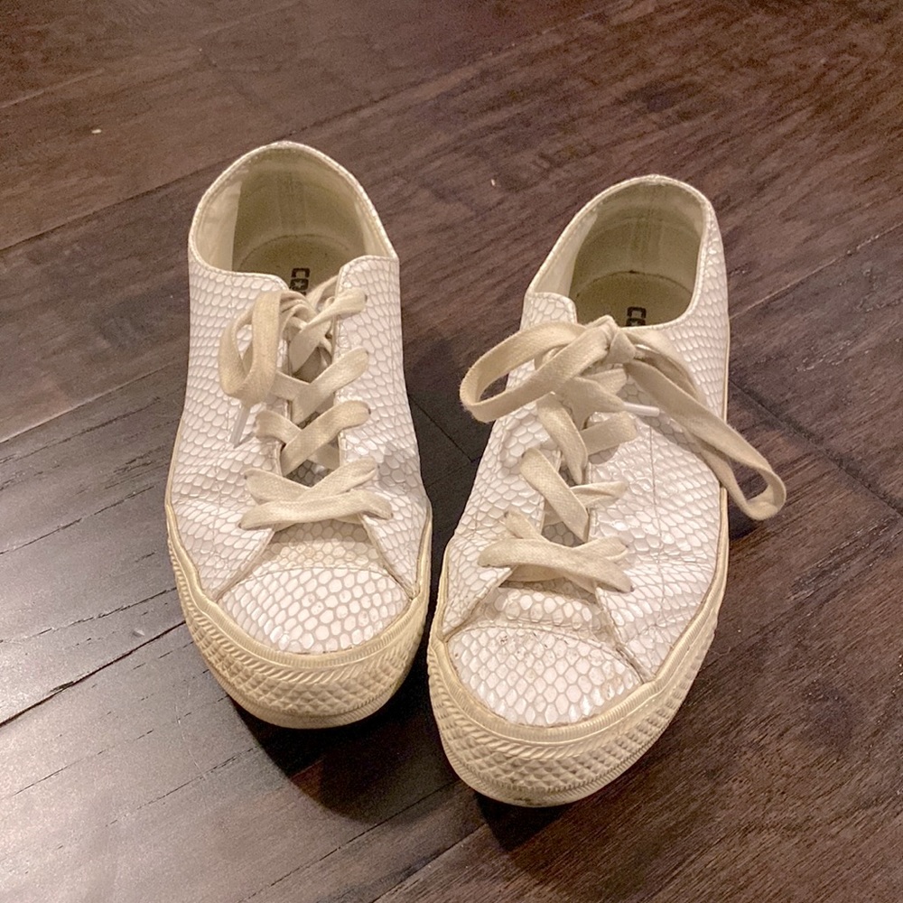 Snake Embossed Chucks